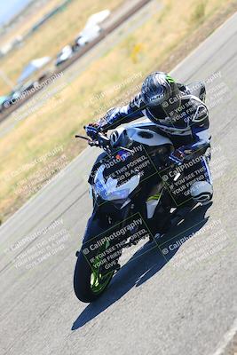 media/Oct-15-2023-TrackXperience (Sun) [[85198ff50b]]/Group 2/session 4 turn 3/